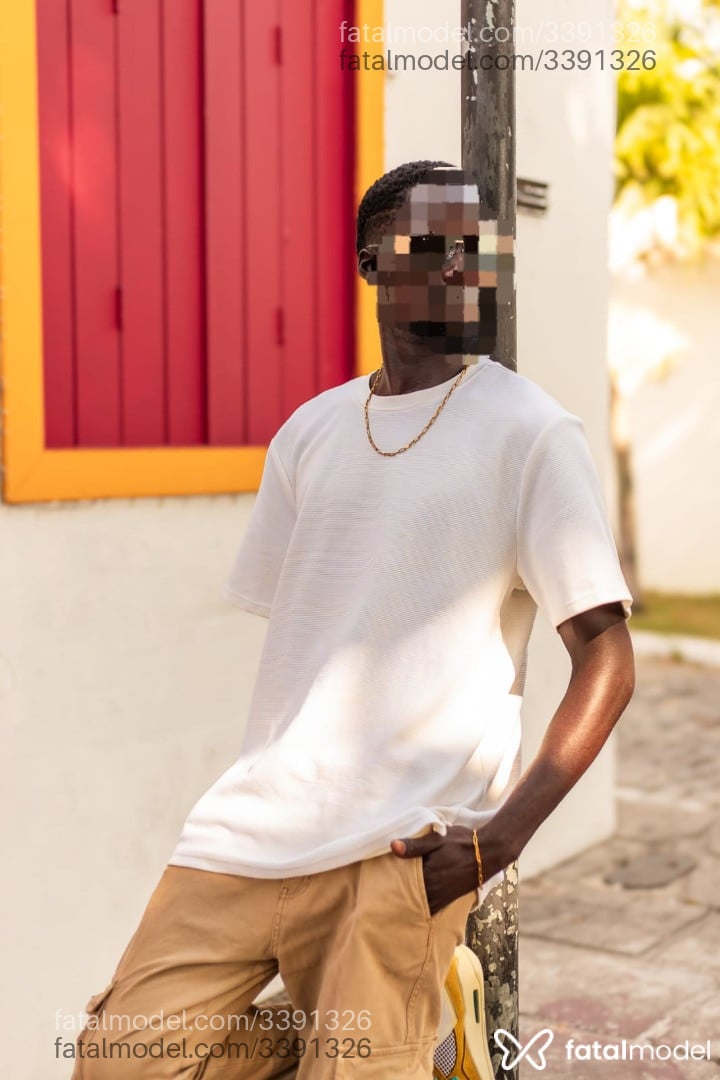Acompanhante homem morena (o) de olhos pretos em Cabo Frio - Lucas