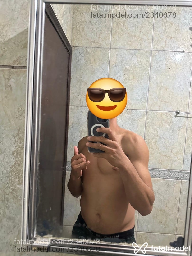 Acompanhante homem com cabelo castanho de olhos castanhos em Alagoinhas Acompanhante homem com cabelo castanho de olhos castanhos em Alagoinhas - Thiago Silva