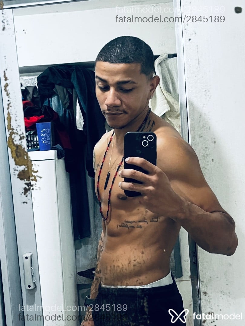 Acompanhante homem morena (o) de olhos castanhos em Florianópolis - Diego Reis