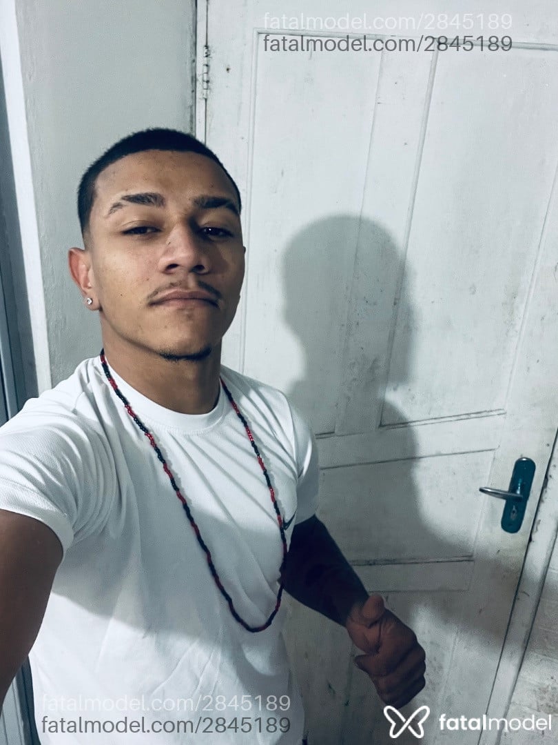 Acompanhante homem morena (o) de olhos castanhos em Florianópolis - Diego Reis