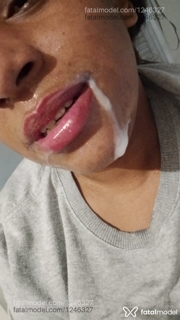 Acompanhante mulher com cabelo castanho de olhos pretos em Porto Alegre - Yasmin