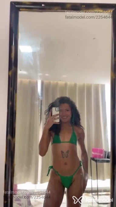 Acompanhante mulher trans morena (o) de olhos castanhos em Itaperuna Acompanhante mulher trans morena (o) de olhos castanhos em Itaperuna - Violetta