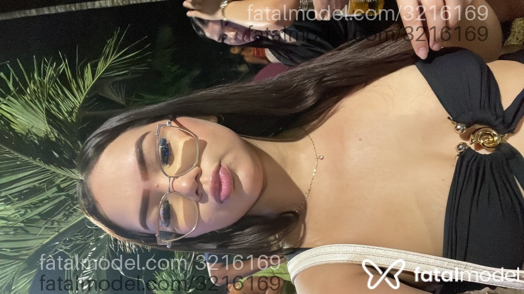 Acompanhante mulher com cabelo castanho de olhos castanhos em Paragominas Acompanhante mulher com cabelo castanho de olhos castanhos em Paragominas - Leticiia