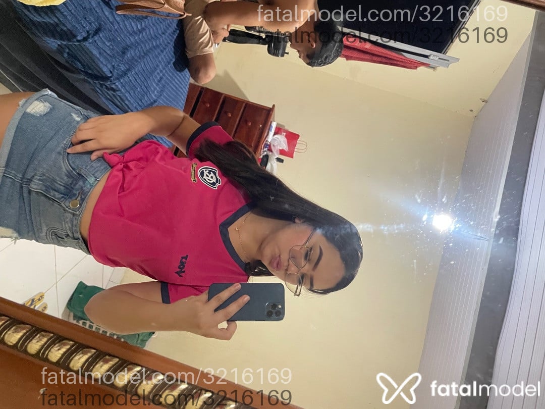 Acompanhante mulher com cabelo castanho de olhos castanhos em Paragominas Acompanhante mulher com cabelo castanho de olhos castanhos em Paragominas - Leticiia