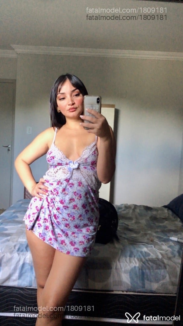 Acompanhante mulher com cabelo castanho de olhos castanhos em Pato Branco - Jade Vieira