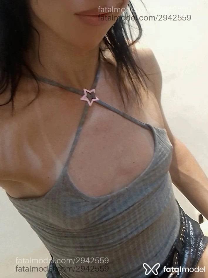 Acompanhante mulher trans morena (o) de olhos mel - Michelle Paz