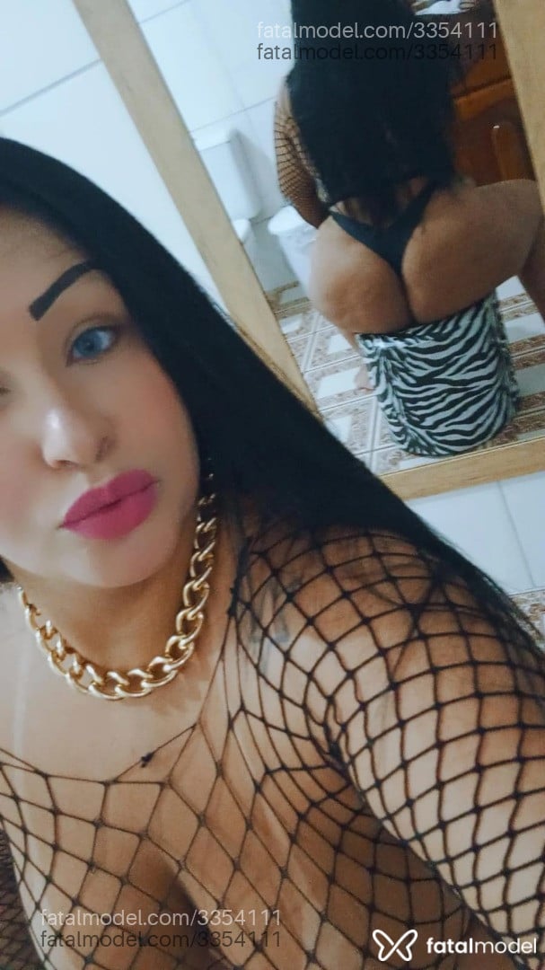 Acompanhante mulher morena (o) de olhos azuis - Kelly Ferraz