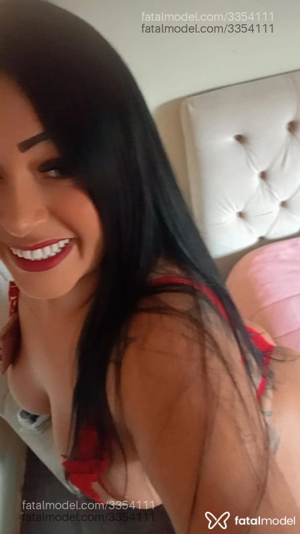 Acompanhante mulher morena (o) de olhos azuis em Manhuaçu - Kelly Ferraz