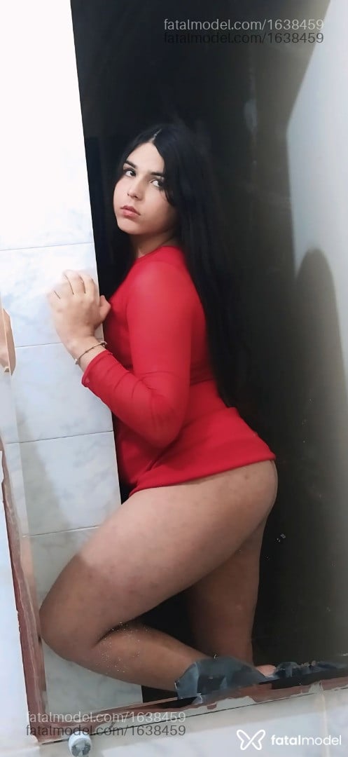 Acompanhante mulher trans com cabelo castanho de olhos castanhos em Irecê - Ana Clara