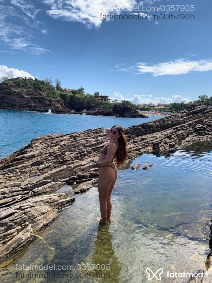 Acompanhante mulher com cabelo castanho de olhos castanhos em Armação dos Búzios - Vicky