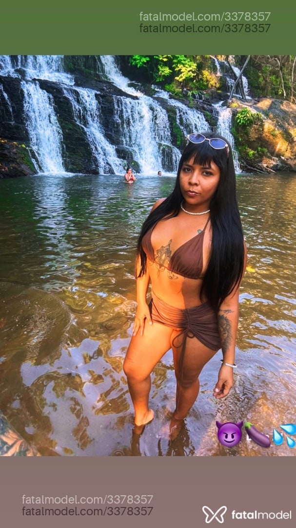 Acompanhante mulher morena (o) de olhos pretos - Bruna Araújo