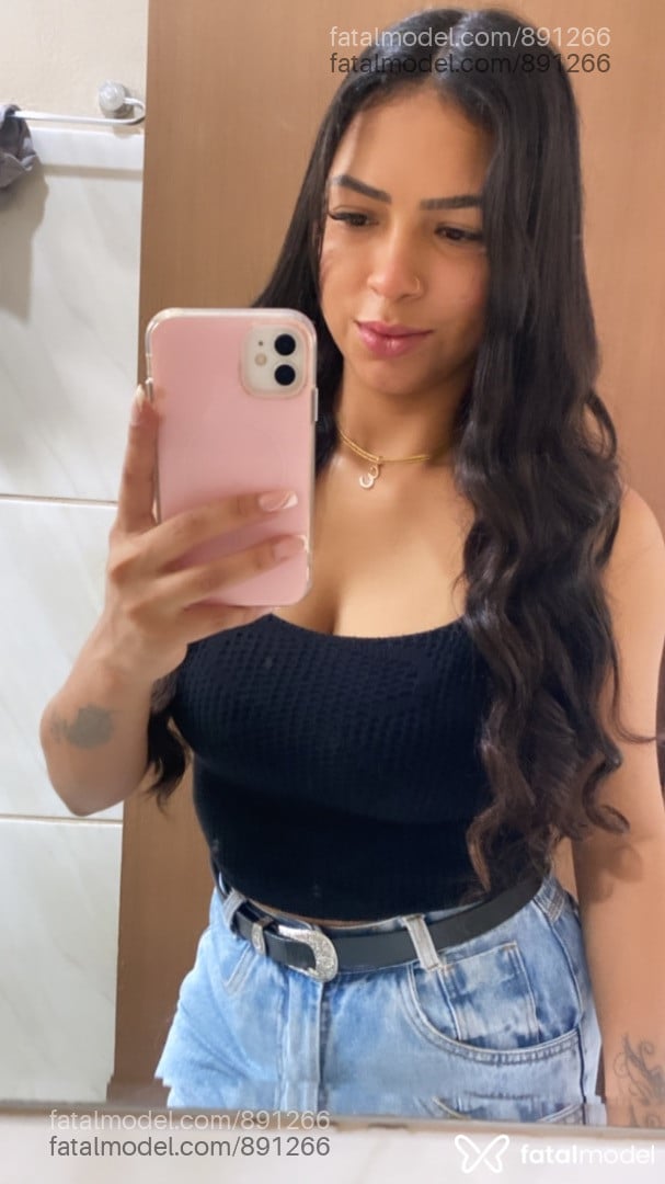Acompanhante mulher morena (o) de olhos castanhos em Rio de Janeiro Acompanhante mulher morena (o) de olhos castanhos em Rio de Janeiro - Manaura