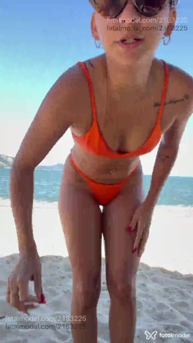 Acompanhante mulher loira (o) de olhos castanhos em Rio de Janeiro Acompanhante mulher loira (o) de olhos castanhos em Rio de Janeiro - Jhoyperigosa