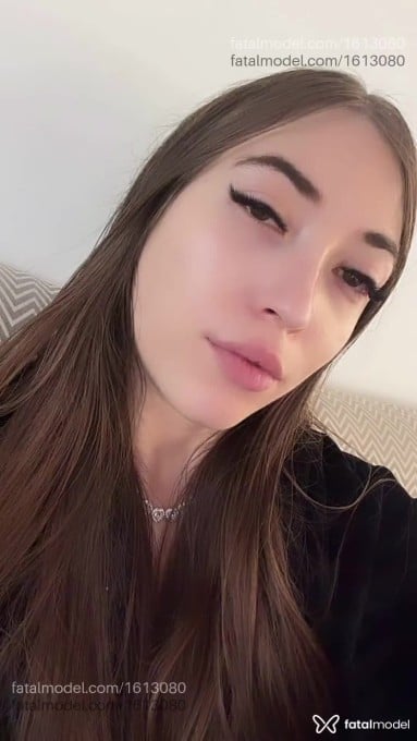 Acompanhante mulher com cabelo castanho de olhos castanhos - Bruna Lorraine Acompanhante mulher com cabelo castanho de olhos castanhos - Bruna Lorraine