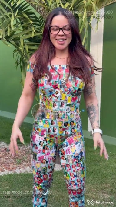 Acompanhante mulher ruiva (o) de olhos castanhos em Virtual - Anna Savegnago