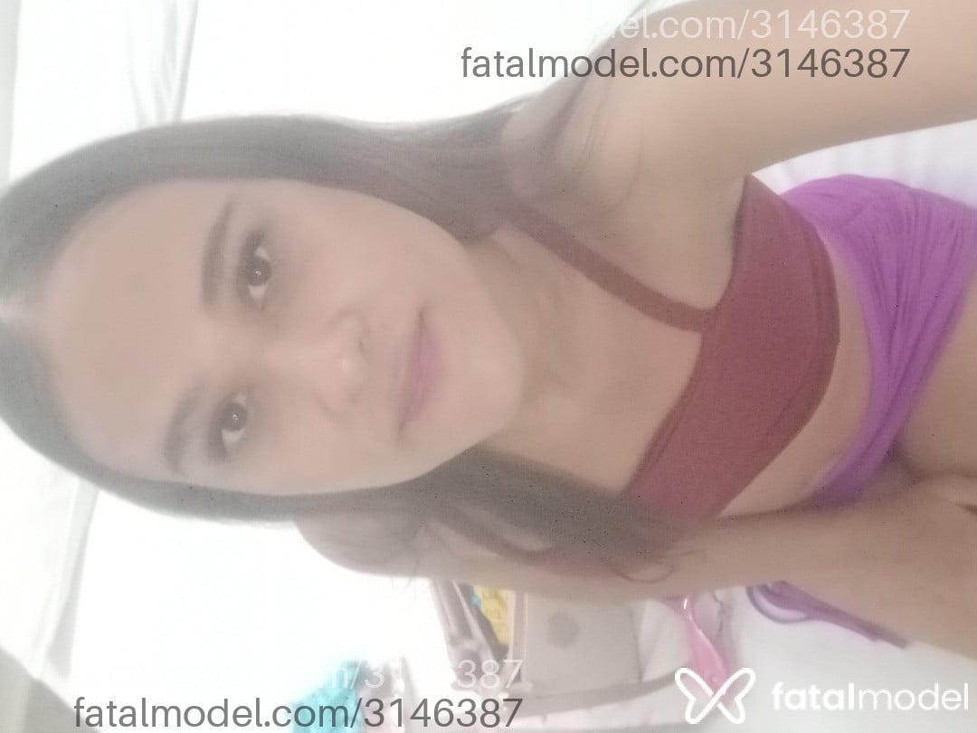 Acompanhante mulher trans com cabelo castanho de olhos castanhos em Belo Horizonte - Sabrina
