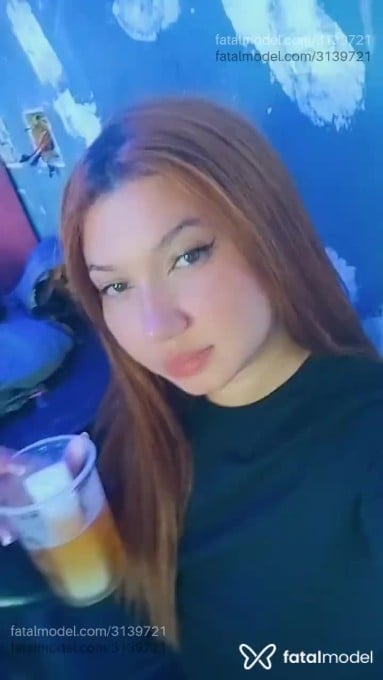 Acompanhante mulher ruiva (o) de olhos castanhos - Alanna Acompanhante mulher ruiva (o) de olhos castanhos - Alanna