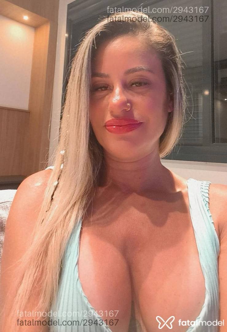 Acompanhante mulher loira (o) de olhos castanhos em Florianópolis - Brenda Alves
