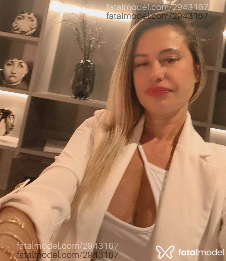 Acompanhante mulher loira (o) de olhos castanhos em Florianópolis - Brenda Alves