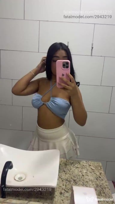 Acompanhante mulher morena (o) de olhos castanhos - Beatriz Acompanhante mulher morena (o) de olhos castanhos - Beatriz