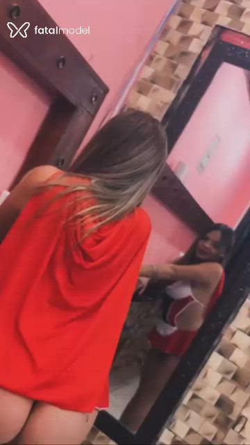 Acompanhante mulher loira (o) de olhos castanhos - Carolzinha Santos