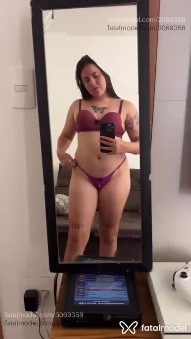 Acompanhante mulher com cabelo castanho de olhos castanhos em Botucatu - Luiza