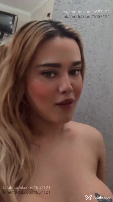 Acompanhante mulher trans loira (o) de olhos castanhos em Itajubá Acompanhante mulher trans loira (o) de olhos castanhos em Itajubá - Larissa delaurens