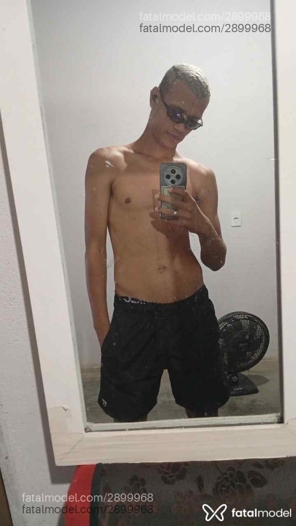 Acompanhante homem morena (o) de olhos verdes em Arcoverde - Henrique Silva
