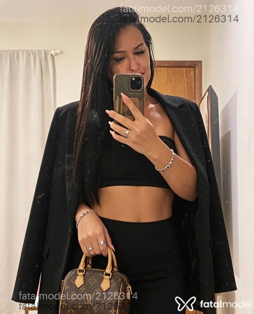 Acompanhante mulher morena (o) de olhos verdes - Andressa Vasconcel Acompanhante mulher morena (o) de olhos verdes - Andressa Vasconcel