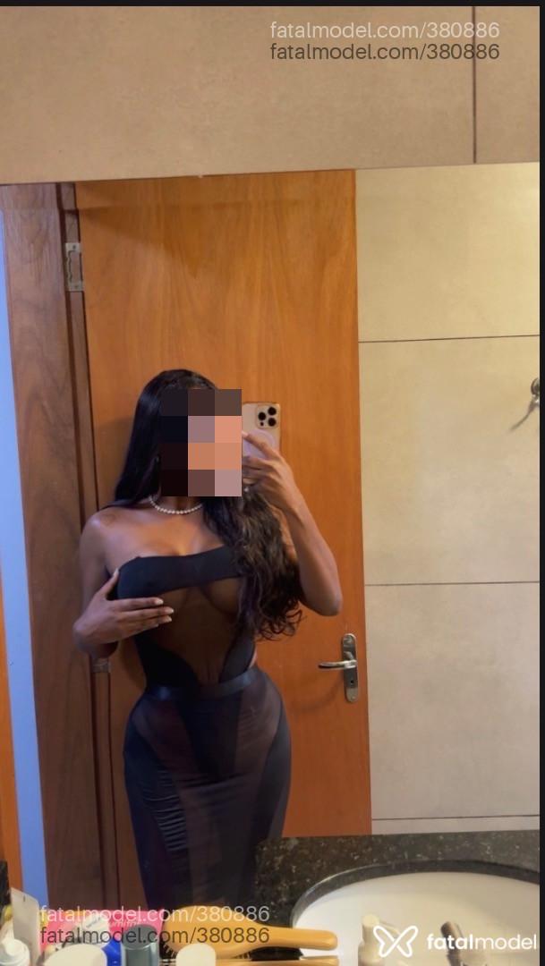 Acompanhante mulher morena (o) de olhos castanhos em Foz do Iguaçu - LARAH