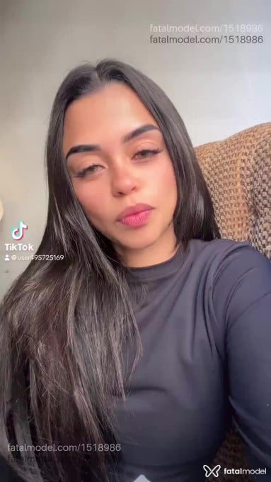 Acompanhante mulher com cabelo castanho de olhos verdes em Rio de Janeiro - Isabella britt