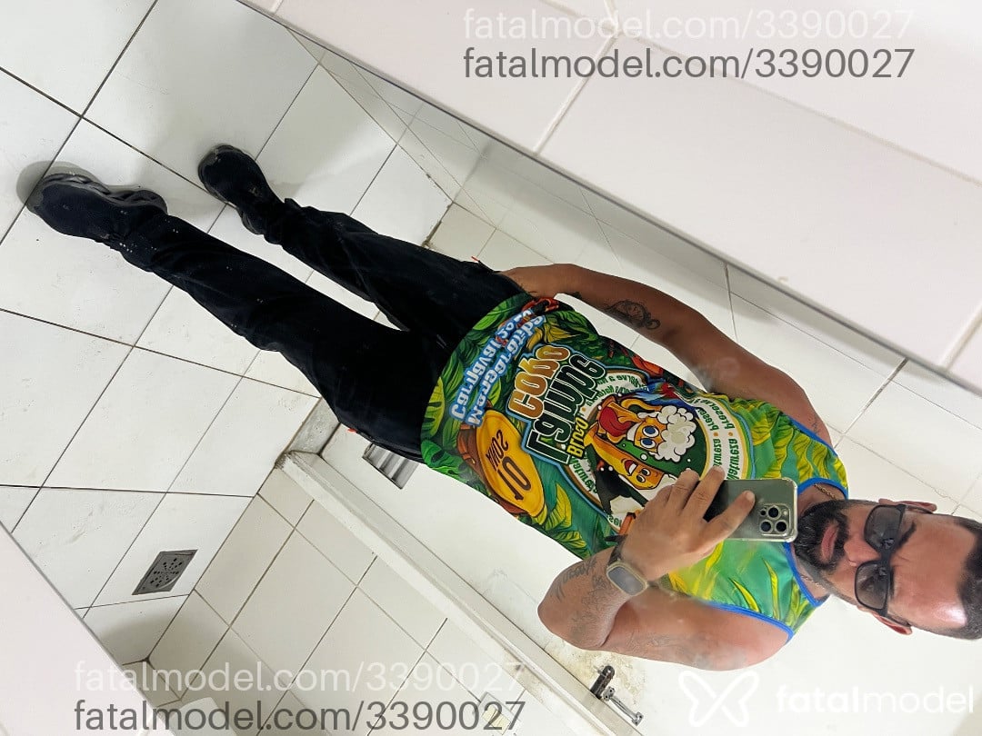 Acompanhante homem com cabelo castanho de olhos castanhos em Itaguaí Acompanhante homem com cabelo castanho de olhos castanhos em Itaguaí - Benny