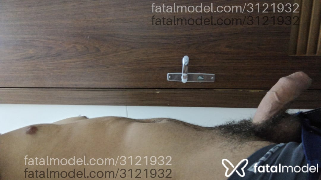 Acompanhante homem com cabelo castanho de olhos verdes em São Paulo - Gabriel