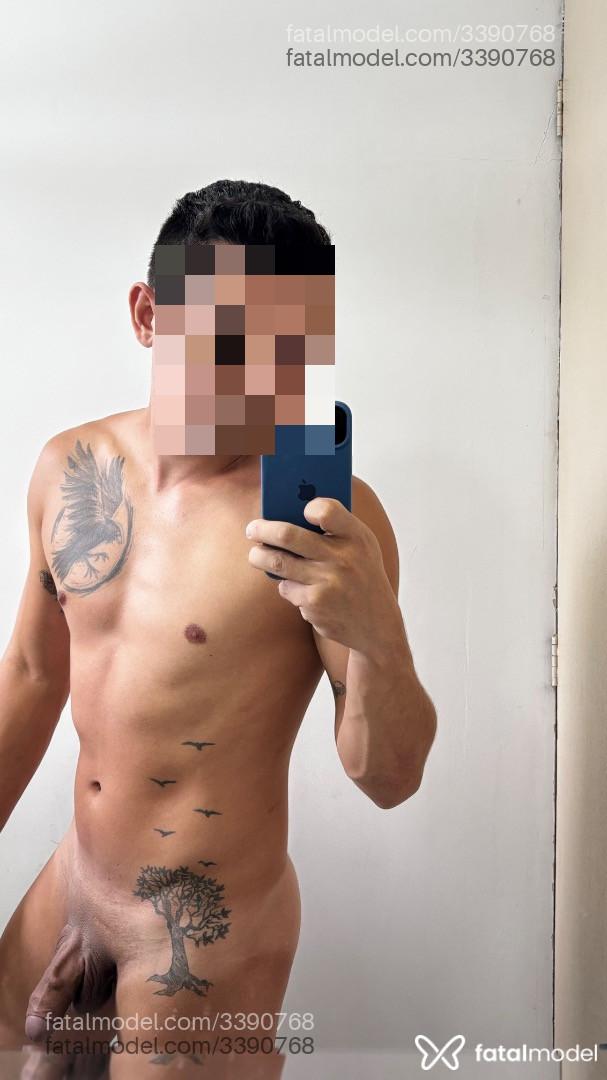 Acompanhante homem morena (o) de olhos castanhos em Itajaí Acompanhante homem morena (o) de olhos castanhos em Itajaí - Victor