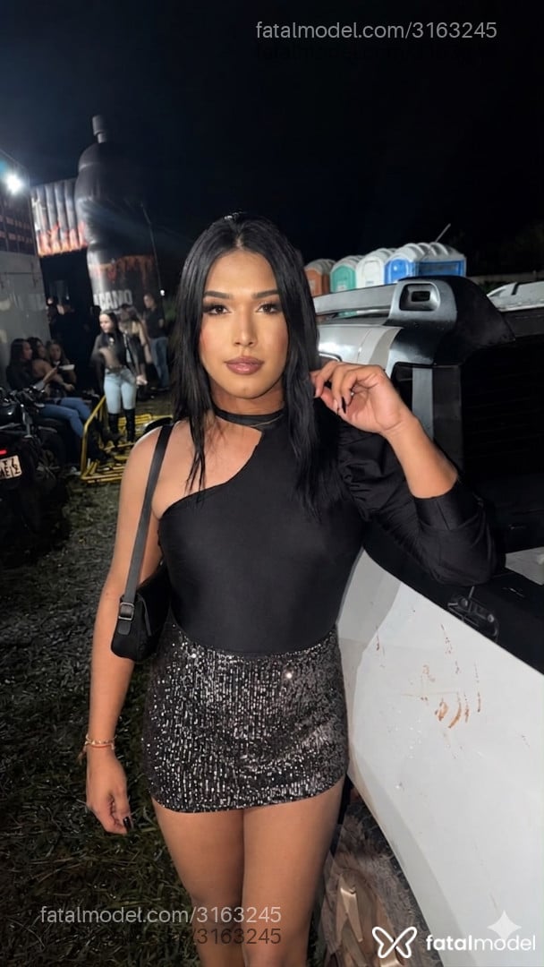 Acompanhante mulher trans morena (o) de olhos castanhos - Luiza Acompanhante mulher trans morena (o) de olhos castanhos - Luiza