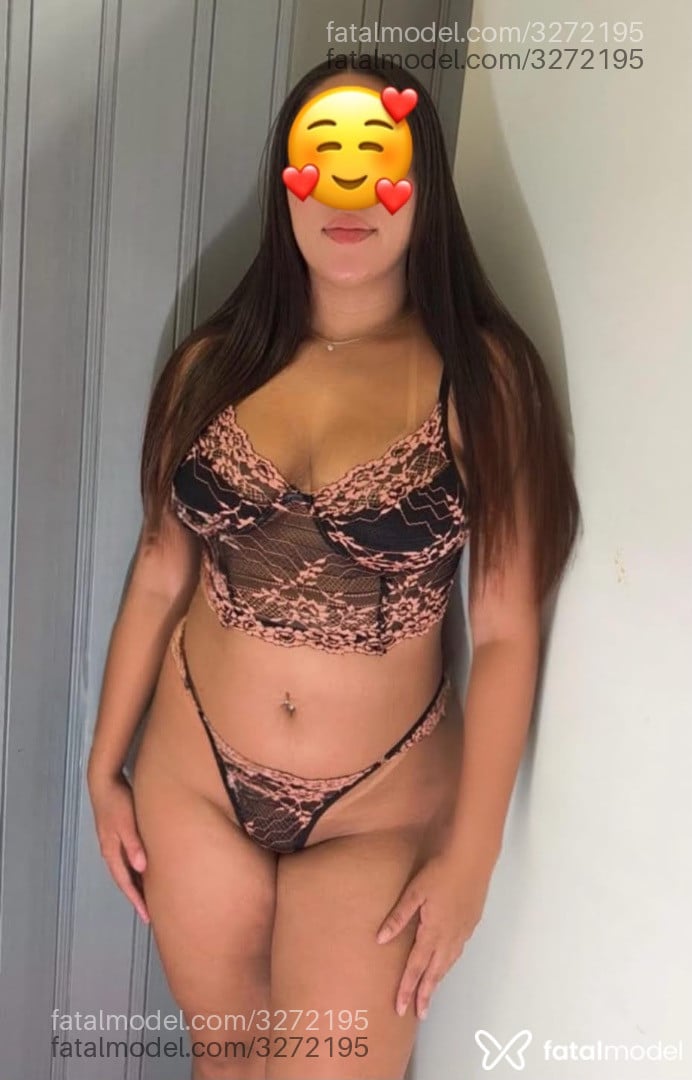 Acompanhante mulher com cabelo castanho de olhos castanhos em Cabo Frio - Laysa