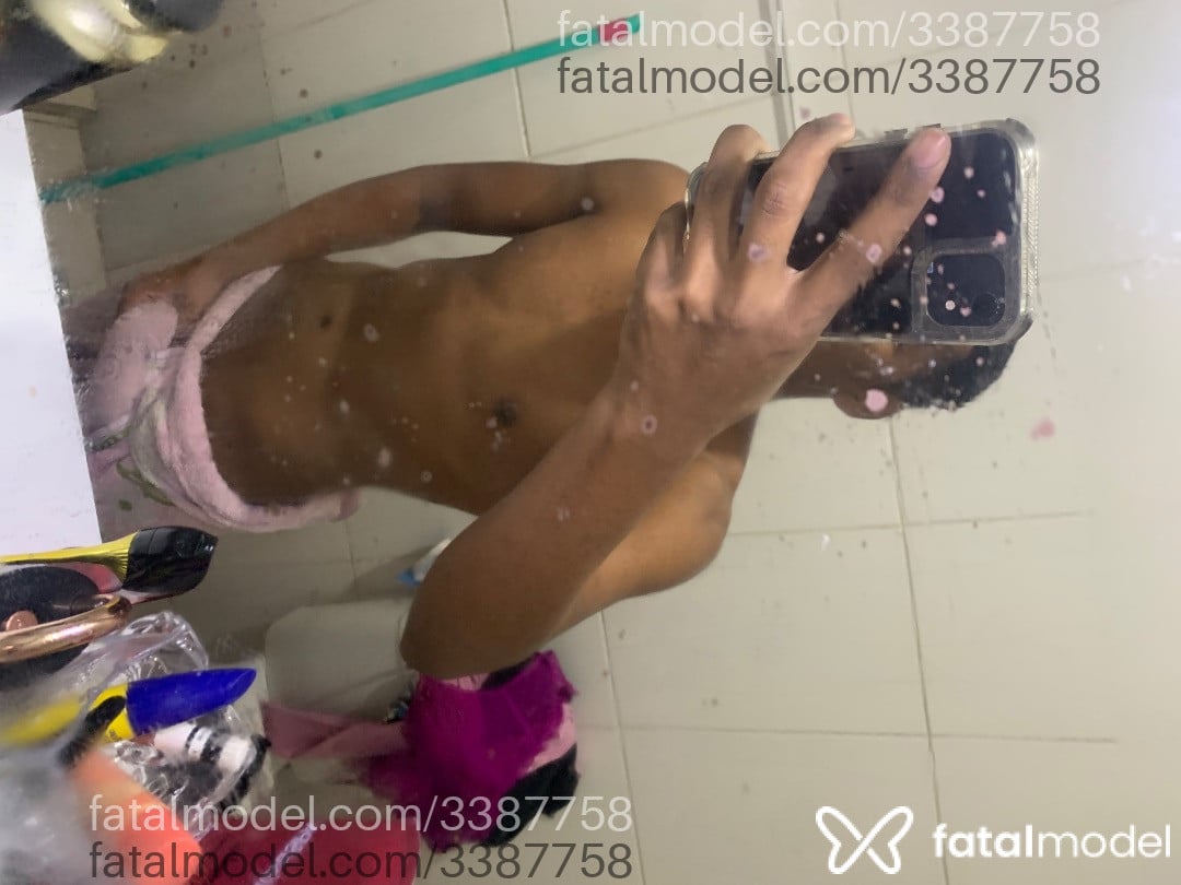 Acompanhante homem morena (o) de olhos pretos em Caxias do Sul Acompanhante homem morena (o) de olhos pretos em Caxias do Sul - Pretinhogstso