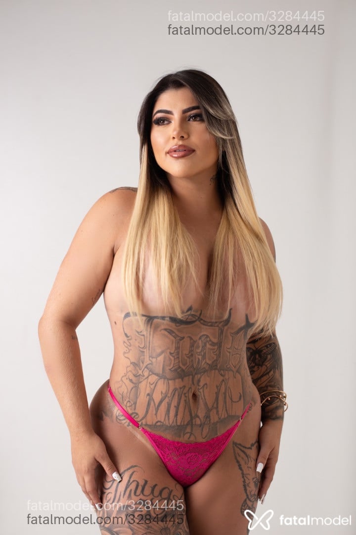 Acompanhante mulher loira (o) de olhos mel em Jundiaí Acompanhante mulher loira (o) de olhos mel em Jundiaí - Bia Mesquita