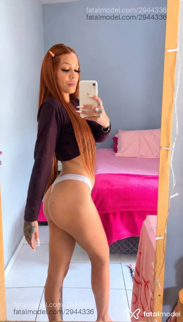 Acompanhante mulher ruiva (o) de olhos castanhos - Maryjanne