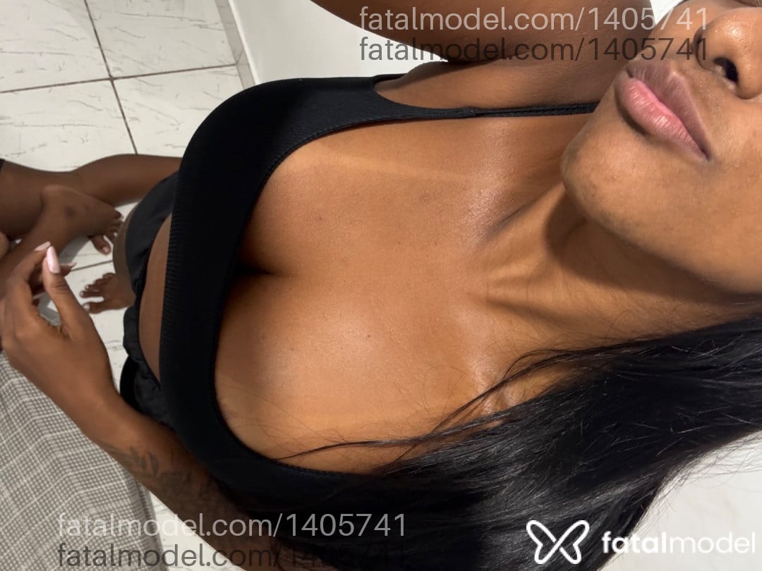 Acompanhante mulher morena (o) de olhos castanhos em São Pedro da Aldeia - Mariah