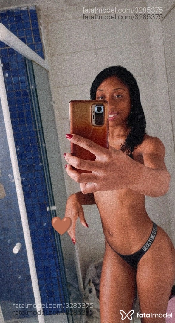Acompanhante mulher com cabelo castanho de olhos castanhos em Sorocaba - Lala Negra