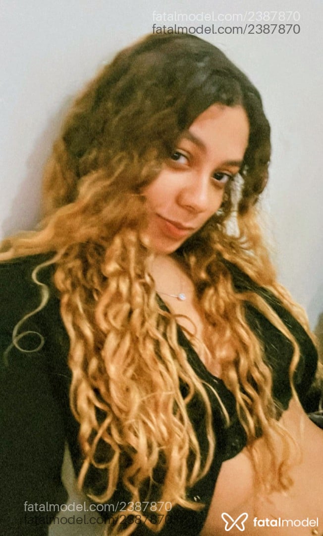 Acompanhante mulher loira (o) de olhos pretos em Belo Horizonte Acompanhante mulher loira (o) de olhos pretos em Belo Horizonte - Bianca