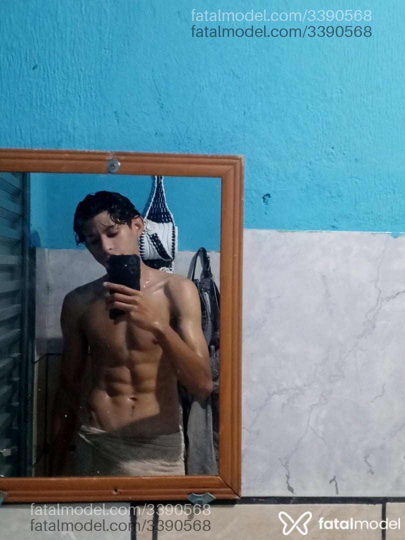 Acompanhante homem morena (o) de olhos castanhos em Várzea Grande - Marcos