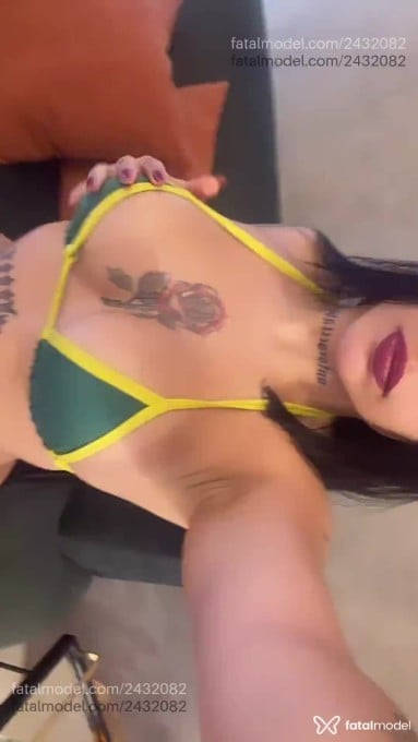 Acompanhante mulher morena (o) de olhos castanhos em São Paulo Acompanhante mulher morena (o) de olhos castanhos em São Paulo - Jennifer Oliver