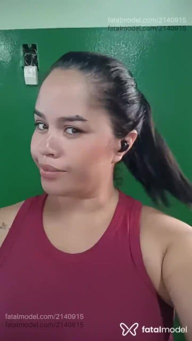 Acompanhante mulher com cabelo castanho de olhos mel em Fronteira Acompanhante mulher com cabelo castanho de olhos mel em Fronteira - Kathyllenne