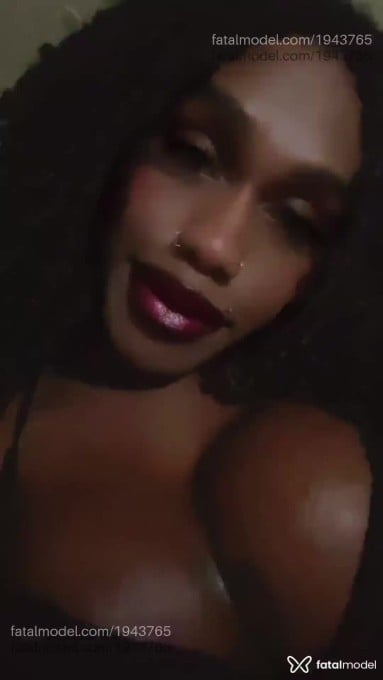 Acompanhante mulher trans ruiva (o) de olhos castanhos em Contagem Acompanhante mulher trans ruiva (o) de olhos castanhos em Contagem - Tabitha Abombom