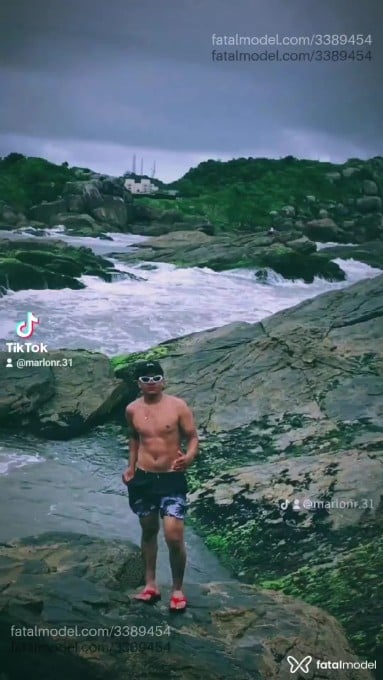 Acompanhante homem morena (o) de olhos castanhos em Virtual - Felipe