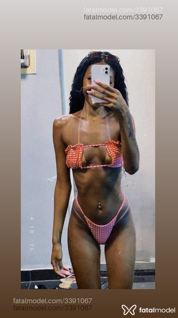 Acompanhante mulher com cabelo castanho de olhos castanhos em Petrópolis - Rebeca