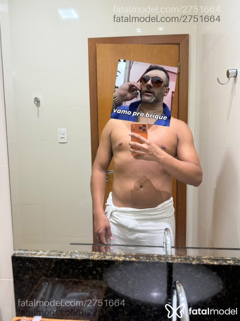 Acompanhante homem morena (o) de olhos castanhos - Gustavo Acompanhante homem morena (o) de olhos castanhos - Gustavo