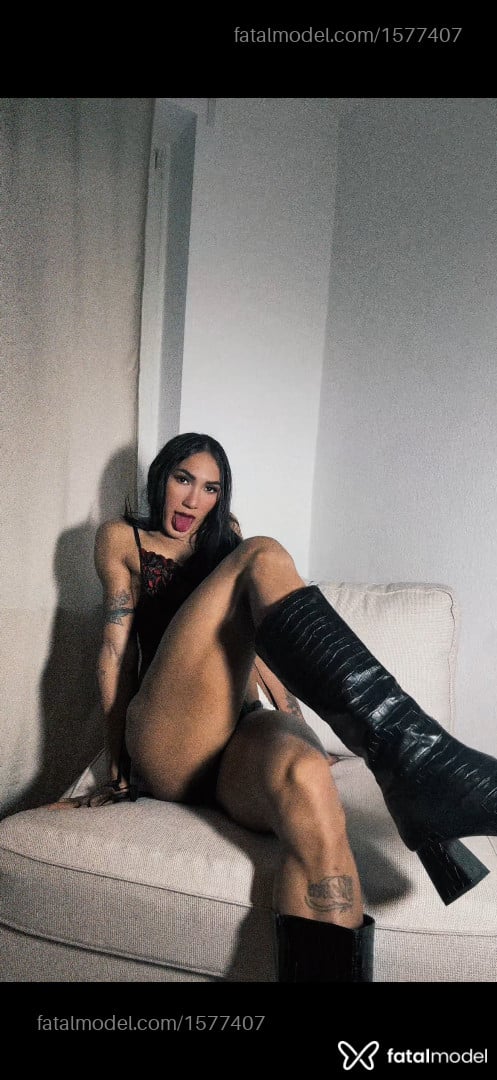 Acompanhante mulher trans com cabelo castanho de olhos castanhos em Petrópolis - Bruna Tavares